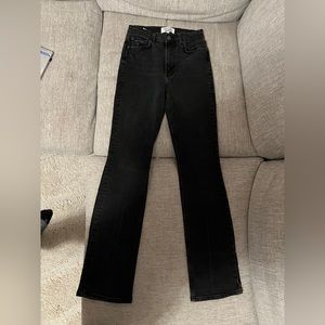 Reformation Peyton High Rise Bootcut Jeans (Black)
Color: Erie
Size: 26
Qty: 1